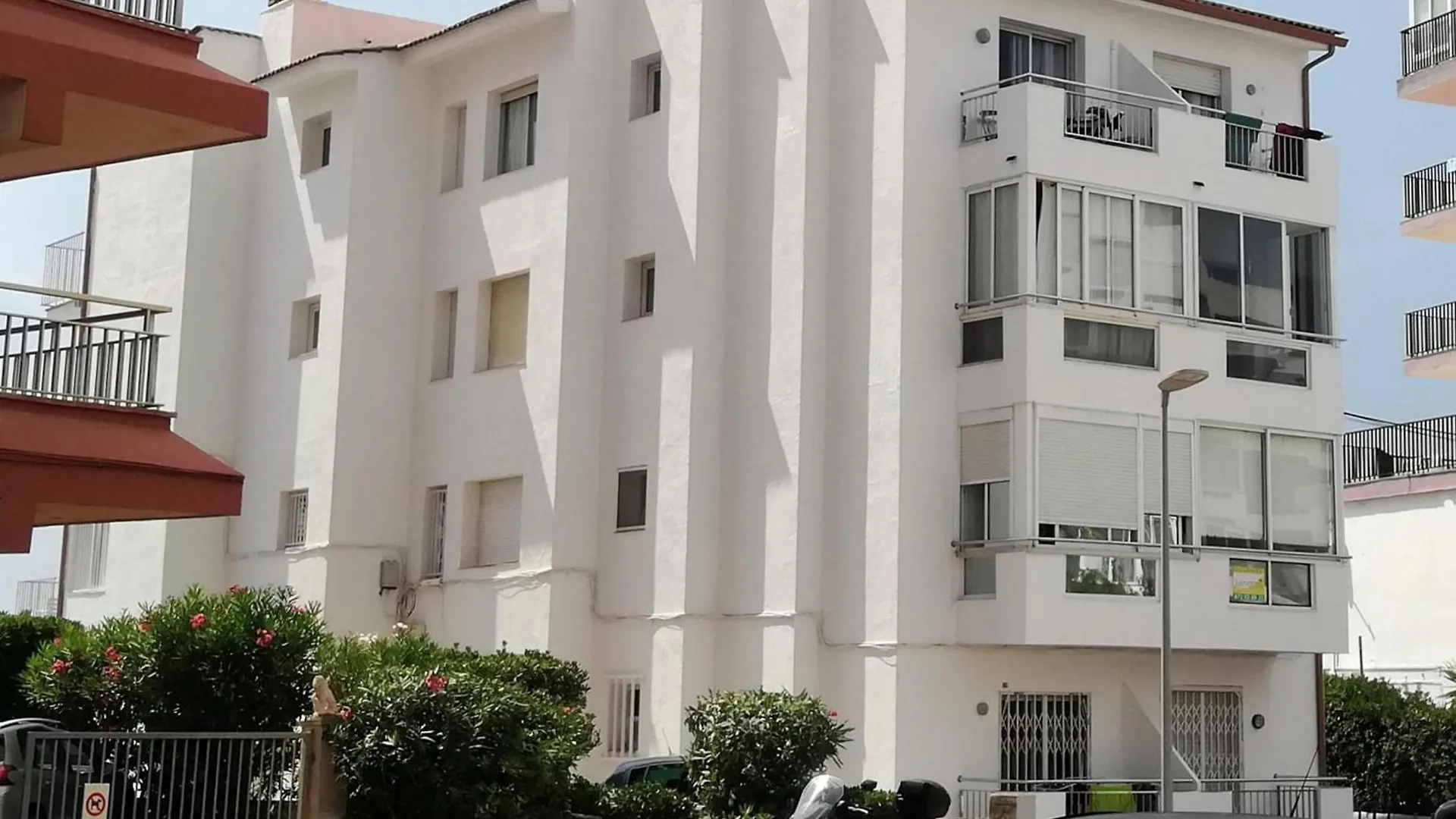 2196 Puesta De Sol 3-3, En La Playa Mas Espaciosa De Roses, Vista Mar, Terraza. - Es-258-83 شقة